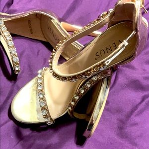 Brand new Venus heels